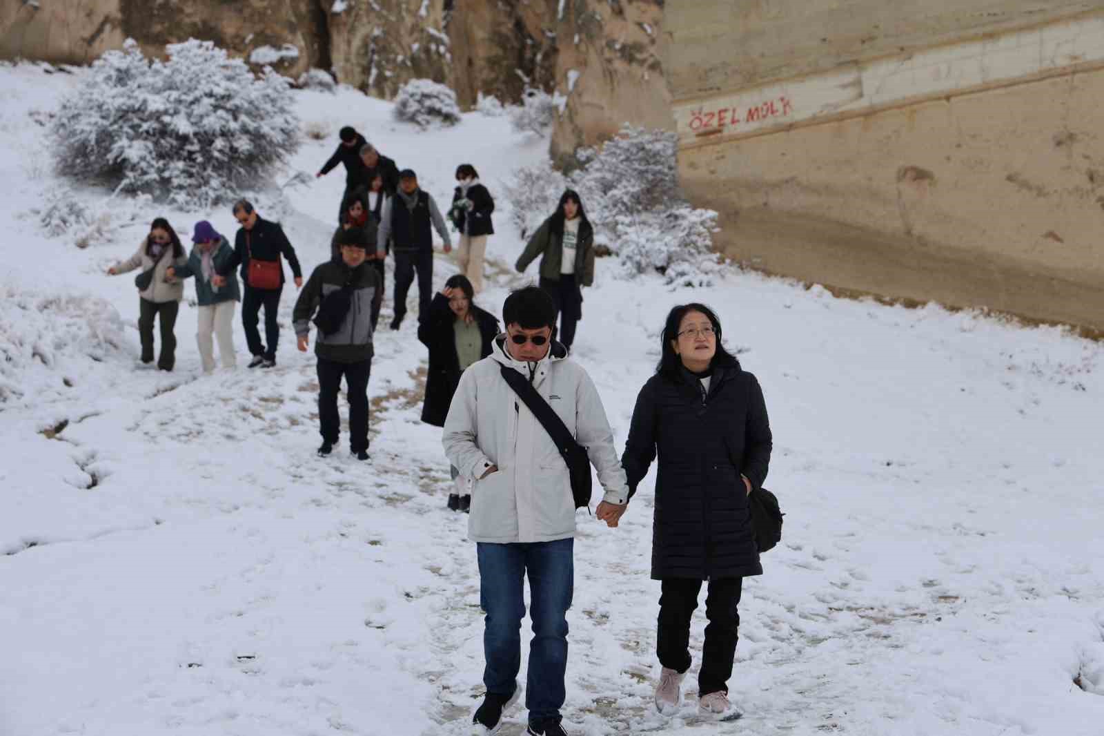 kapadokya kar altinda kartpostallik goruntuler olustu 2 usLJfCWd