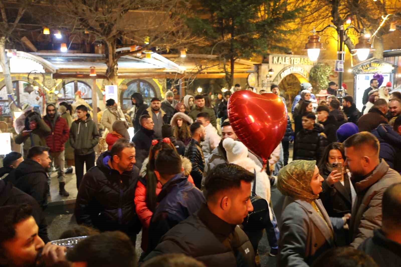 kapadokya yilbasinda doldu tasti 10 t7JTQCSl