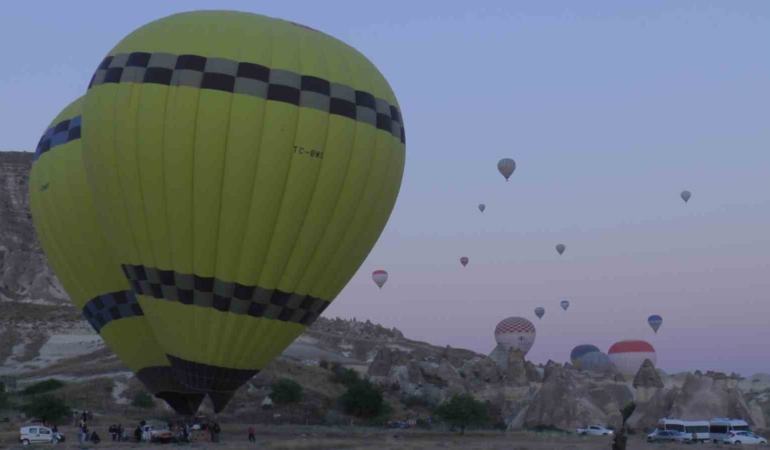 kapadokyada-balon-ucuslarina-4-gundur-izin-yok-ct3WbL3b.jpg