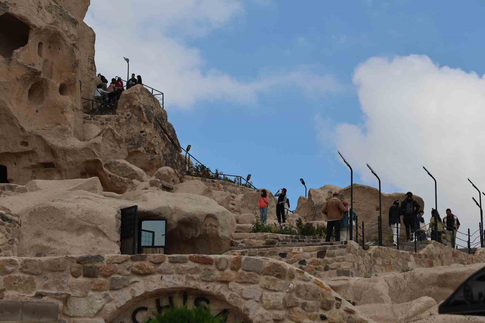 Kapadokya’da bulunan müze ve ören yerleri 2025 yılında 4 buçuk milyon ziyaretçi ağırladı 5 kapadokyada bulunan muze ve oren yerleri 2025 yilinda 4 bucuk milyon ziyaretci agirladi 1 IR7a3pNF