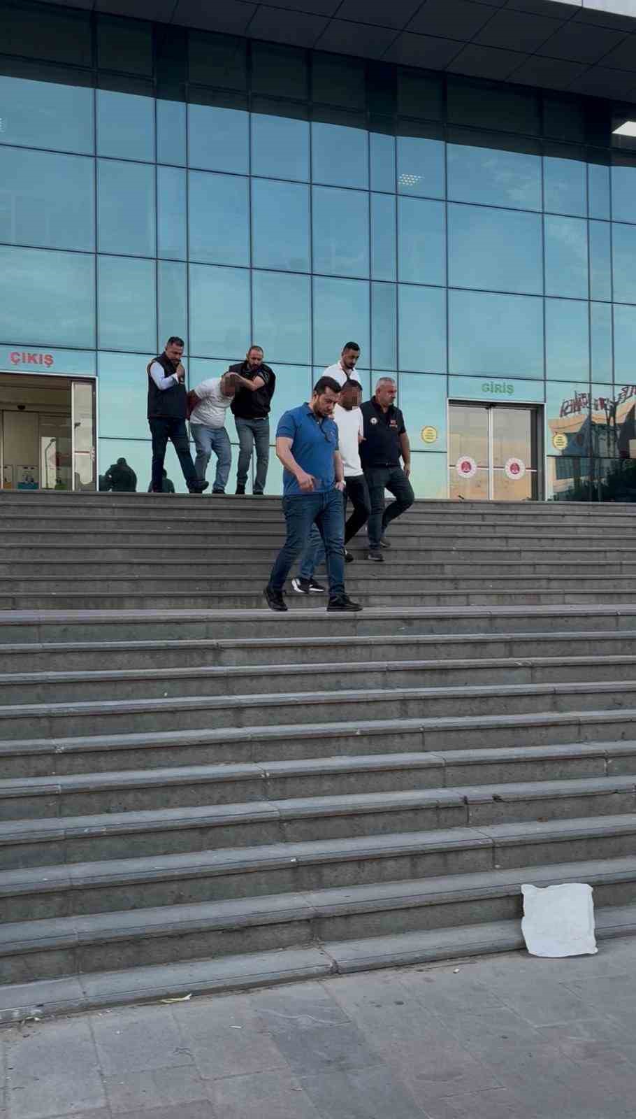 kapakli osbde 1 kisinin hayatini kaybettigi kavgayla ilgili 2 tutuklama 2 LymbsFSL
