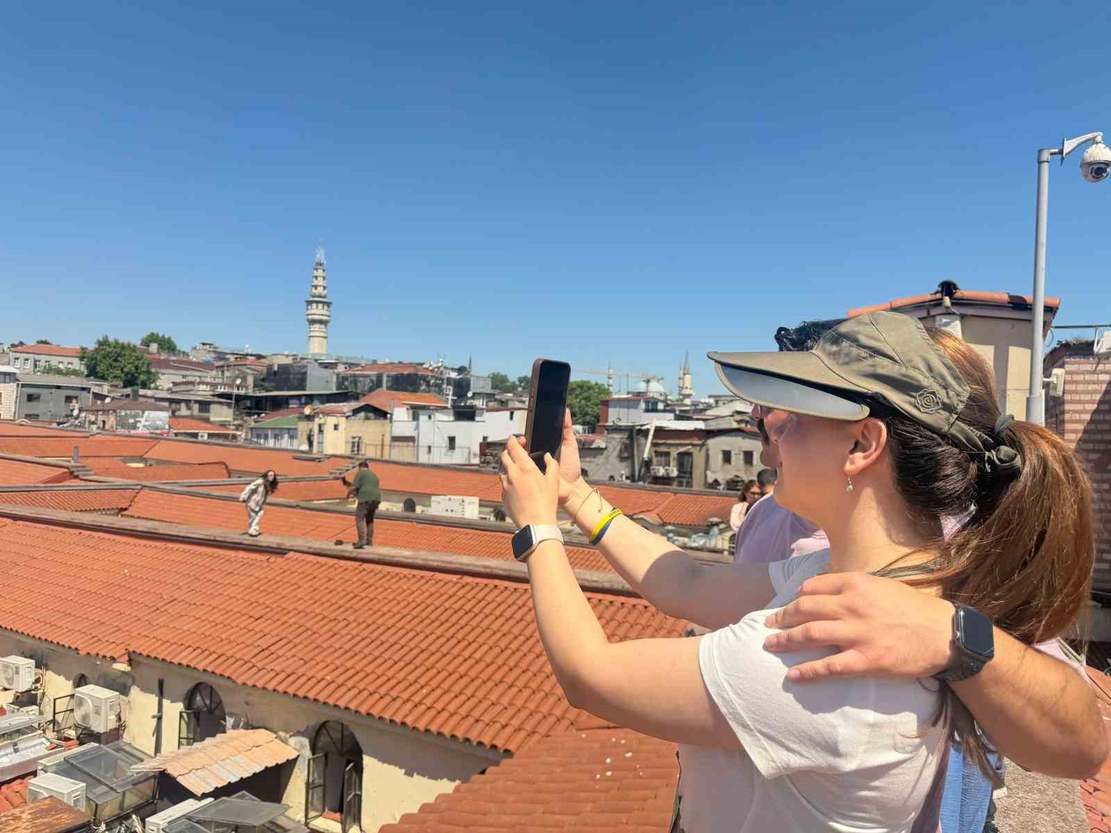 kapalicarsi turuna yogun ilgi catida adeta fotograf yarisi 0 enEnHL21