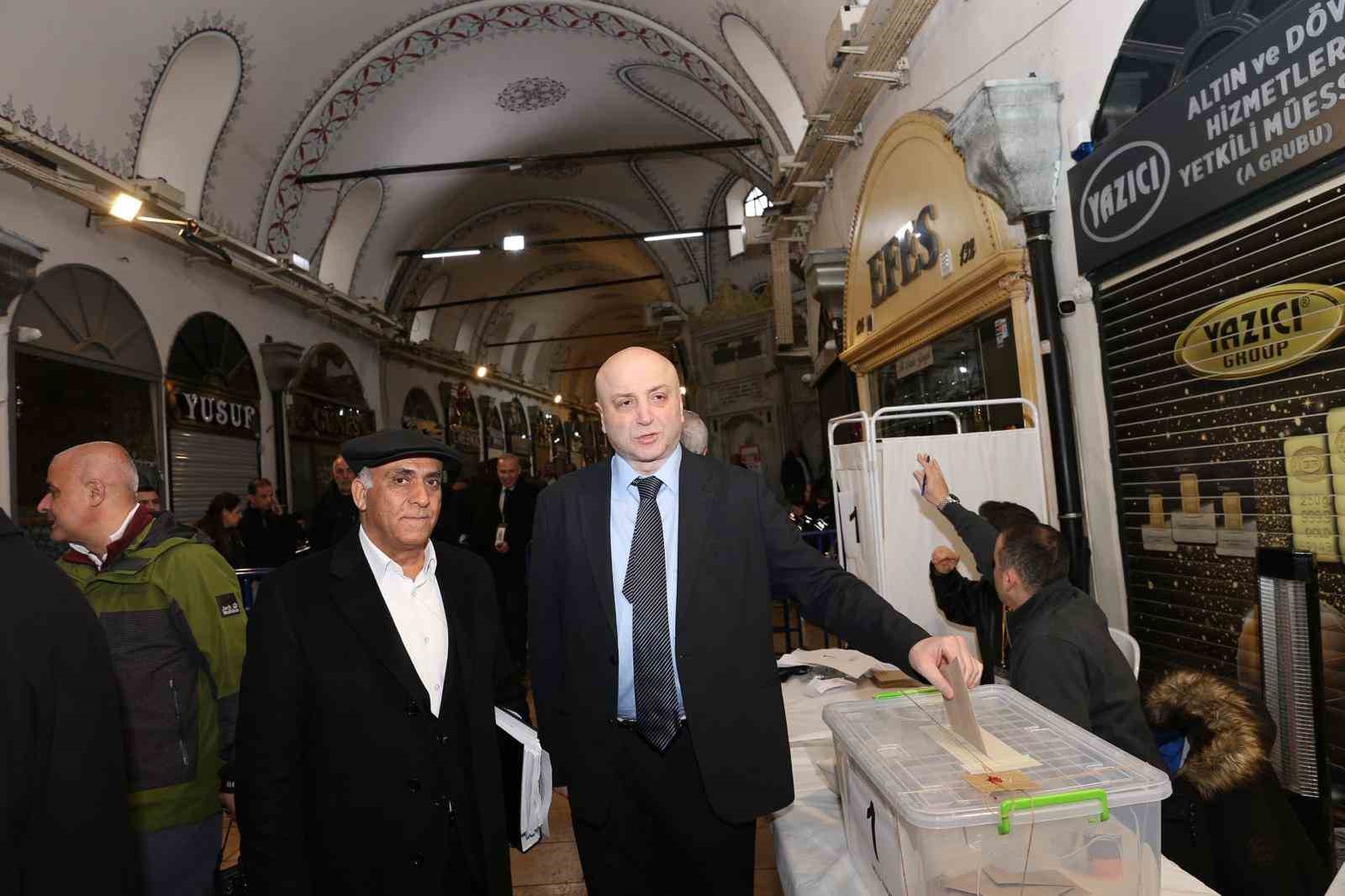 kapalicarsida baskanlik secimi yapildi ilhami yazici baskan secildi 1 6MYIZbMJ