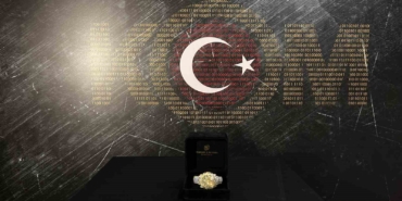 kapalicarsida-satilmaya-calisilan-80-karatlik-kacak-elmas-sergilendi-I3DfKUCn.jpg