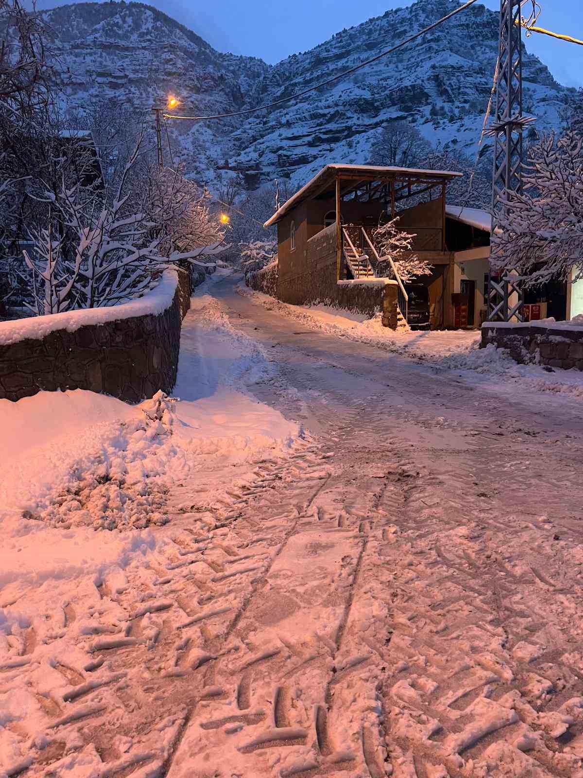 kapanan yollarini kendi imkanlari ile actilar 4 lzXB7IJk