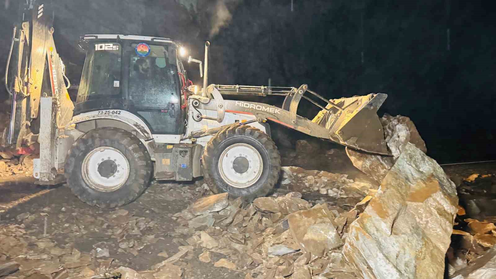 kapanan yolu acarken olumden donduler 3 Hf9f67wk