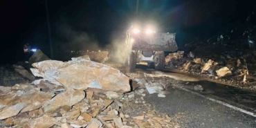 kapanan-yolu-acarken-olumden-donduler-cRzb4LZU.jpg