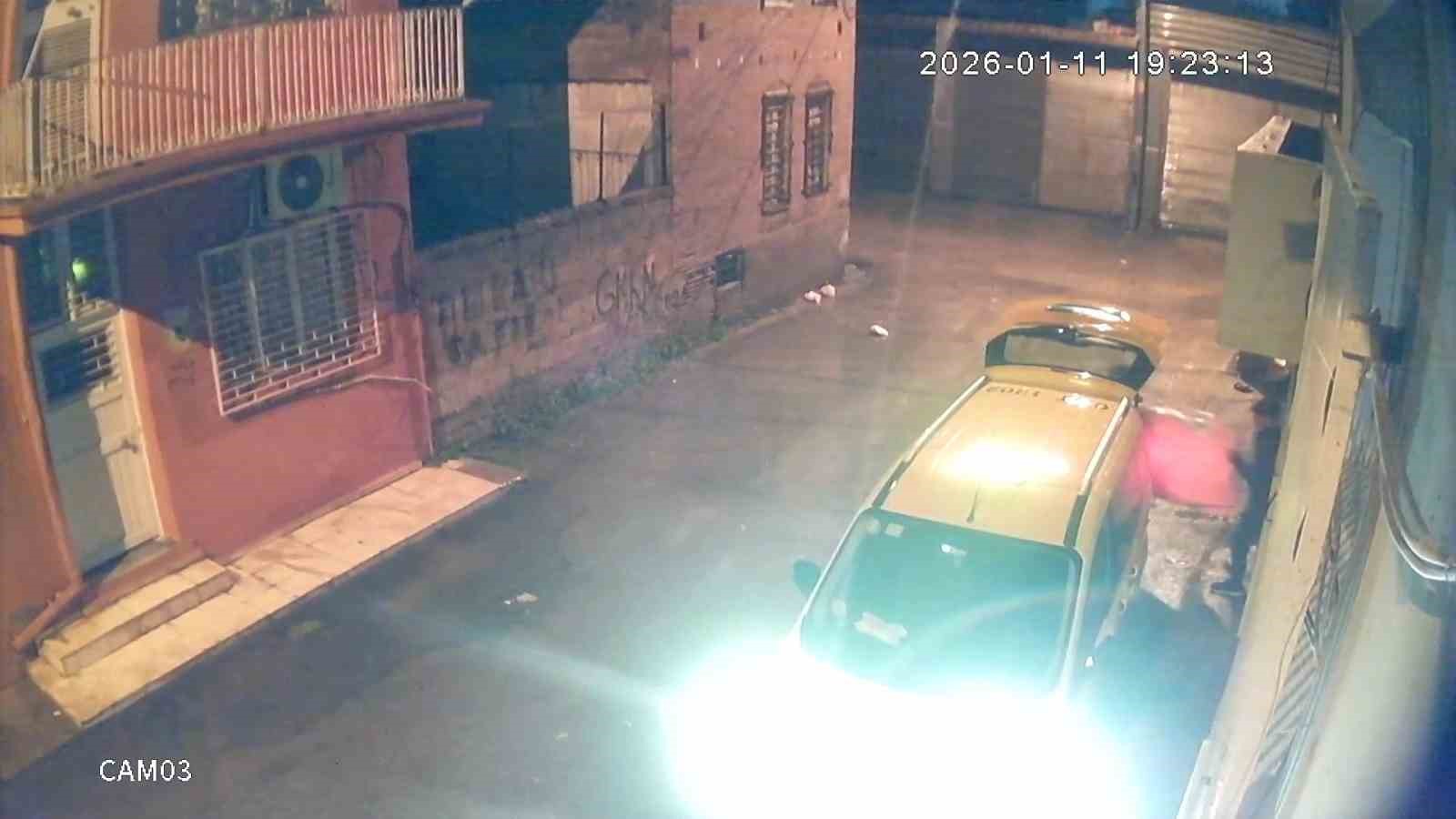 kapi ve damdaki delikten 1 milyonluk bisiklet calan 2 kardes tutuklandi 2