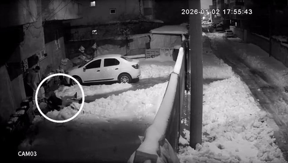kapidan cikan yerde kaldi evden cikan herkes buzda kaydi 1 MqBhlp7P