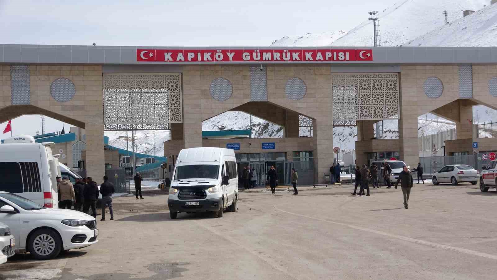 kapikoy gumruk kapisinda gecisler kontrollu suruyor 1 TuyPGqpT