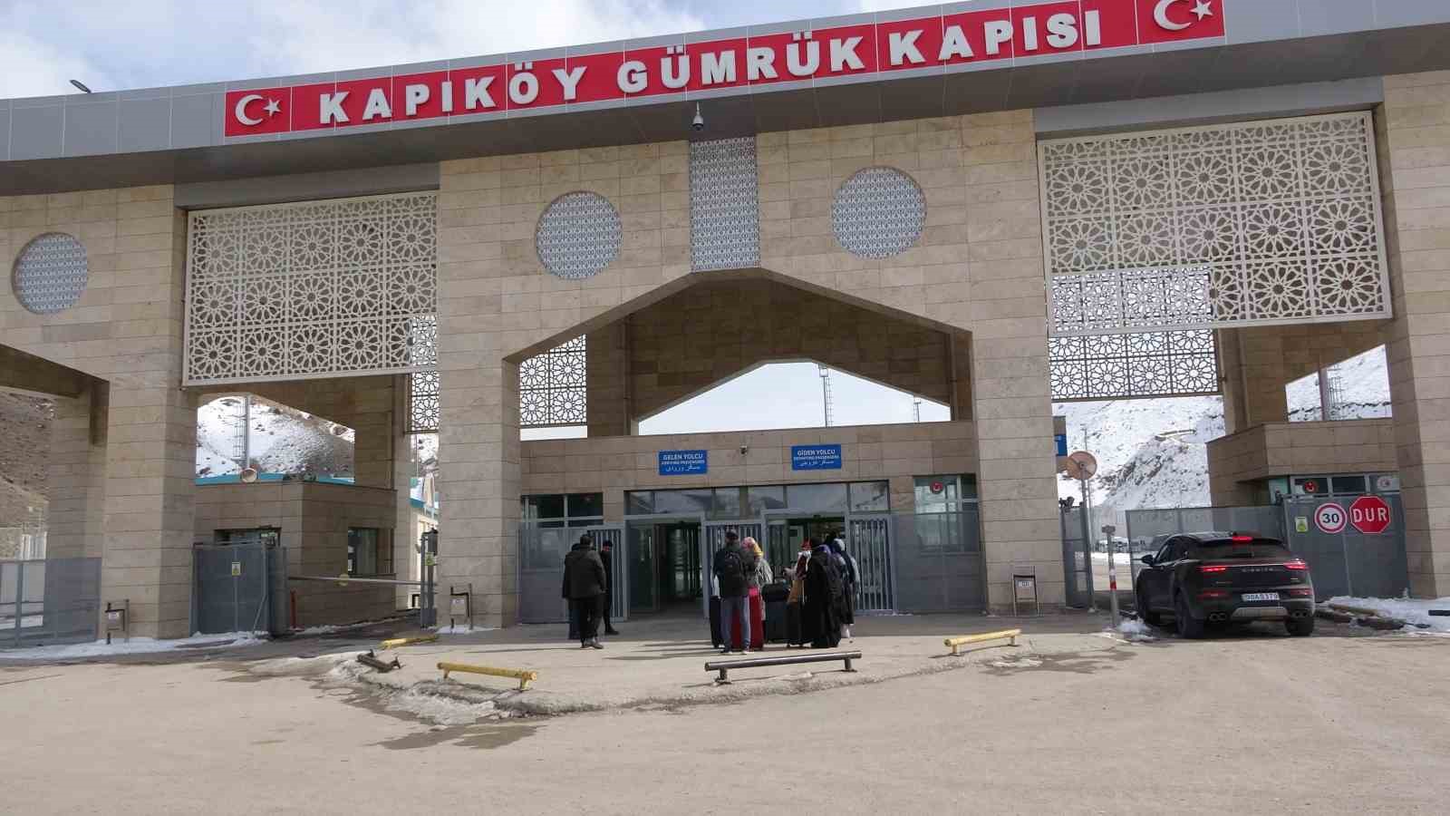 kapikoy gumruk kapisinda gecisler kontrollu suruyor 5 mfyKa7GS