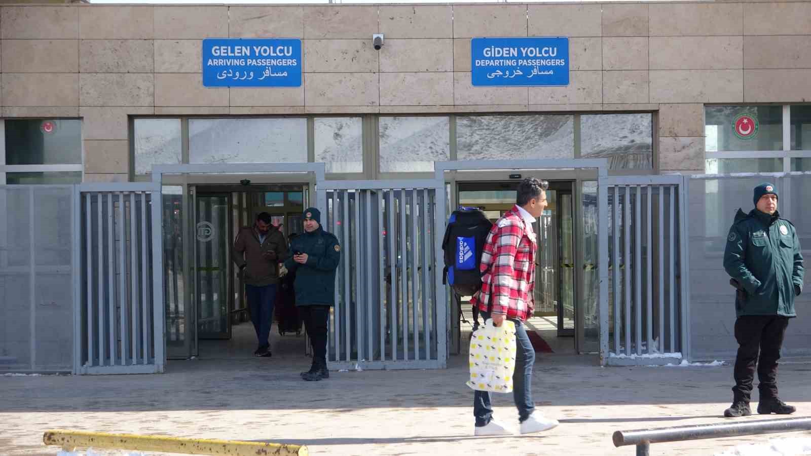Kapıköy Gümrük Kapısı’nda sessizlik 6 kapikoy gumruk kapisinda sessizlik 2 vwl4S3tu