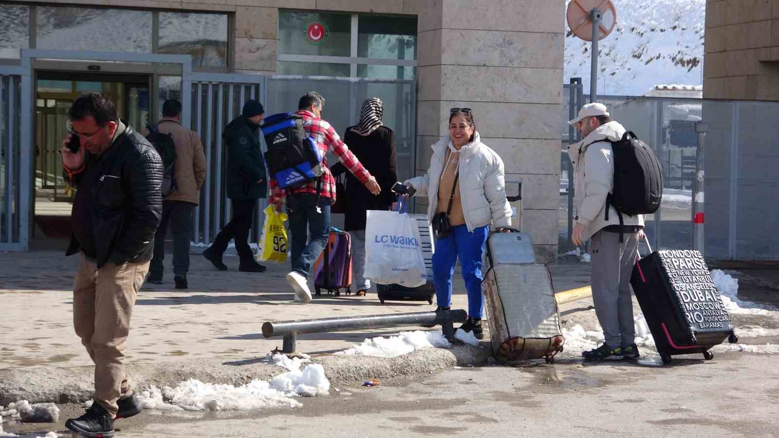 Kapıköy Gümrük Kapısı’nda sessizlik 8 kapikoy gumruk kapisinda sessizlik 4 SkEL6vtZ