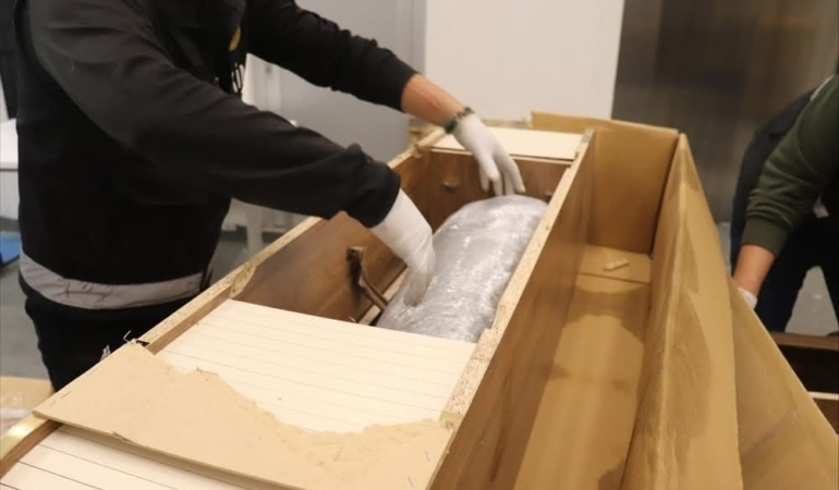 kapikule-ve-ipsala-sinir-kapilarinda-zehir-tacirlerine-darbe-televizyon-unitesi-icerisine-gizlenen-96-kilo-Iivznmwb.jpg
