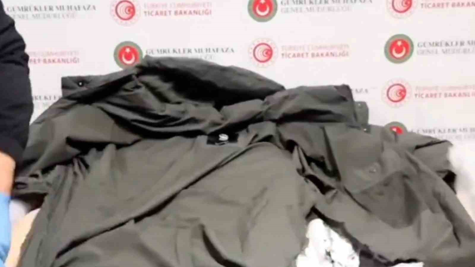 kapikulede 12 kilogram uyusturucu ele gecirildi 0 b3OUK2YP