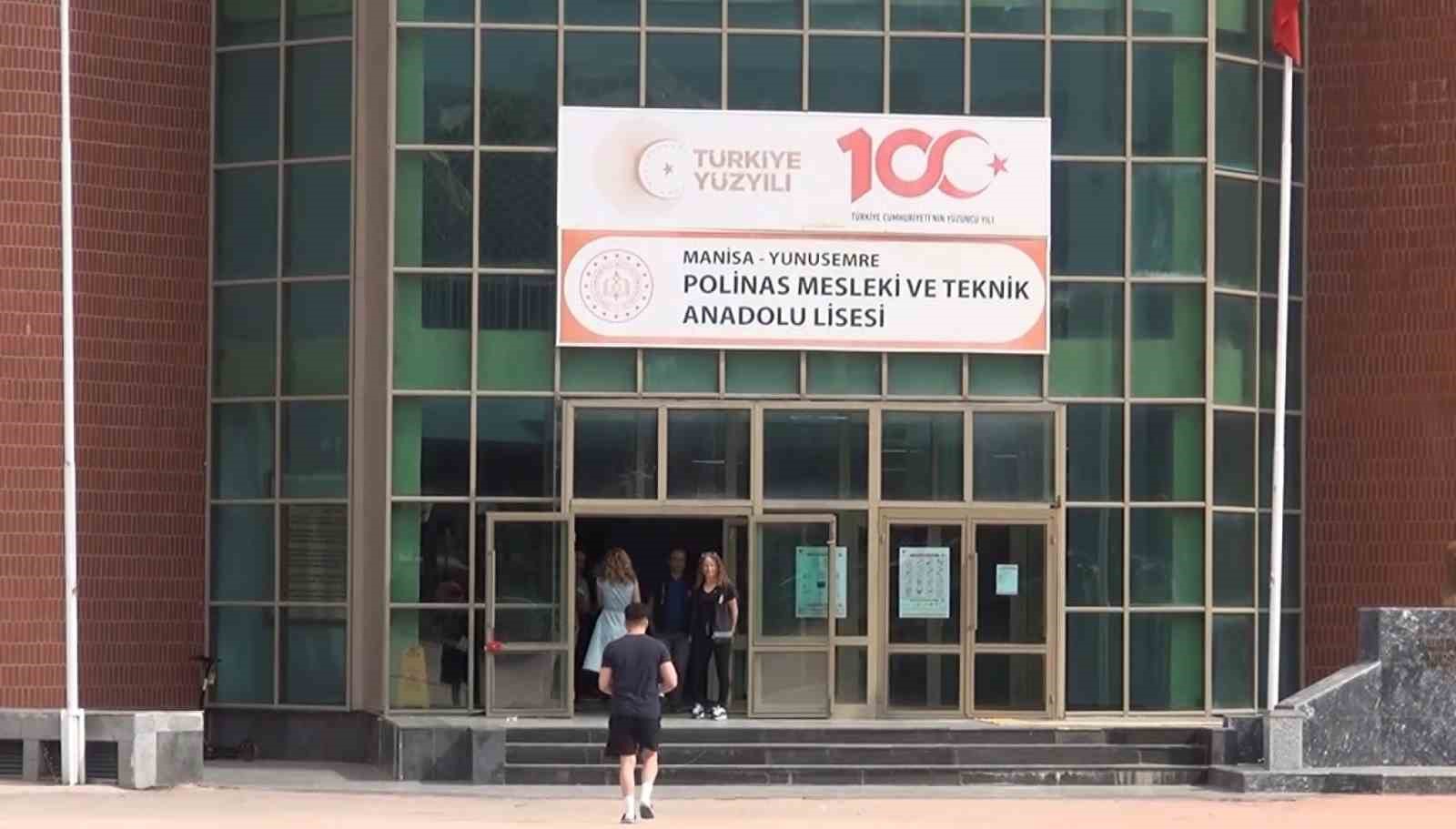 Kapılar kapanmadan sınava yetiştiler 4 kapilar kapanmadan sinava yetistiler 0 g5kbIDSe