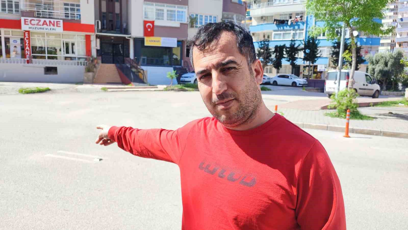 kapisi acik olan toplu tasima aracindan dusen adam agir yaralandi 0 uEe7zcDt