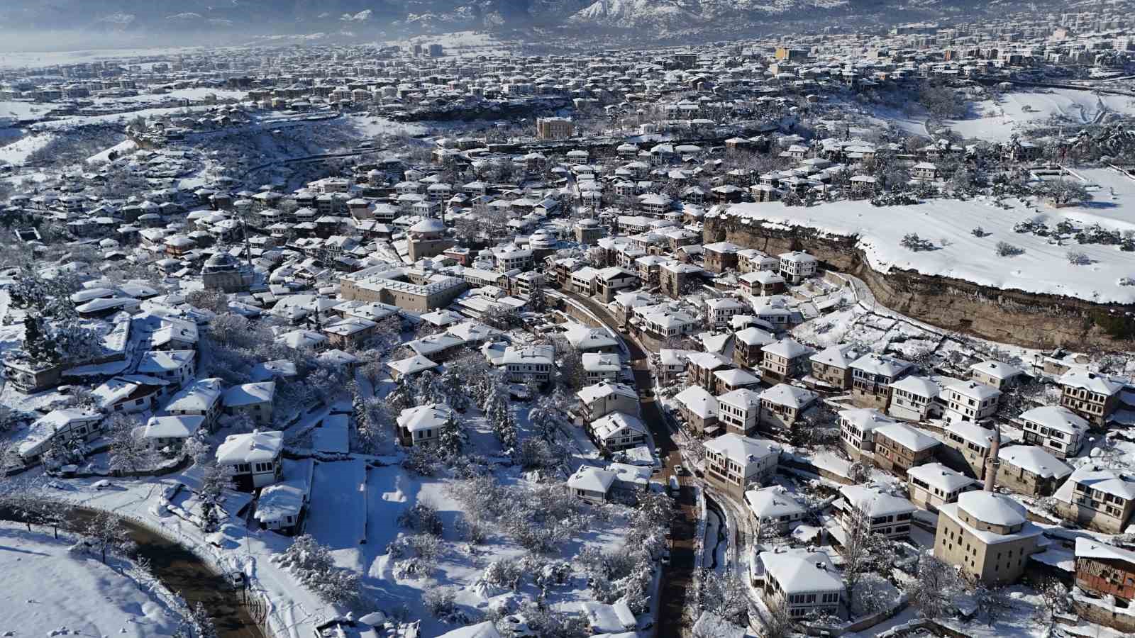 Kar altında masalsı görüntüler sunan UNESCO Kenti Safranbolu dron ile görüntülendi 6 kar altinda masalsi goruntuler sunan unesco kenti safranbolu dron ile goruntulendi 2 yGBvegTb