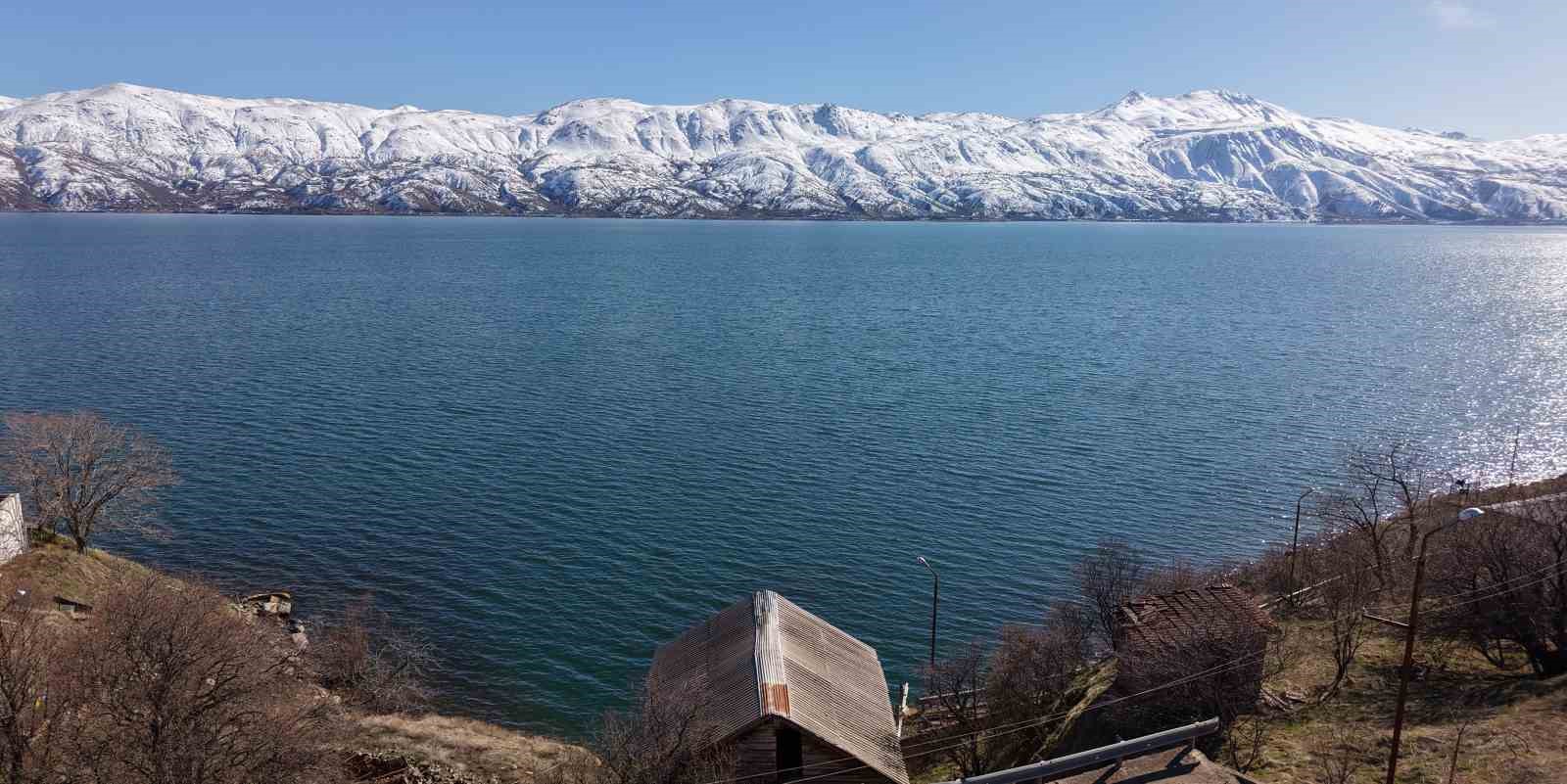 kar gunes ve maviligin bulustugu hazar golu mest etti 6 Hfniwef1