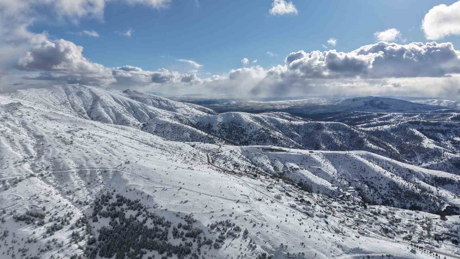 kar hasretini bin 744 rakimli dagda giderdiler zirvede kis manzarasi gorsel solen sundu 5 45YbaiuY
