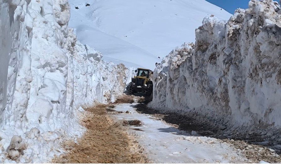 Kar kalınlığı 3 metreyi aşmıştı: Tunceli’de kapalı köy yolu kalmadı 6 kar kalinligi 3 metreyi asmisti tuncelide kapali koy yolu kalmadi 2 l2cX94ru