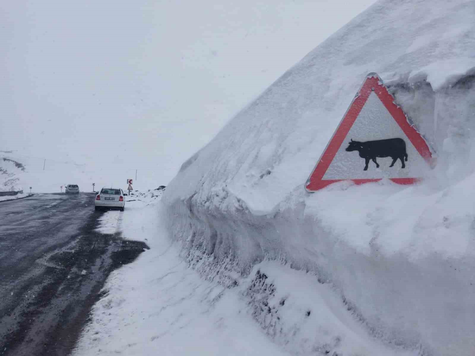 kar kalinligi tabela boyunu gecti 0