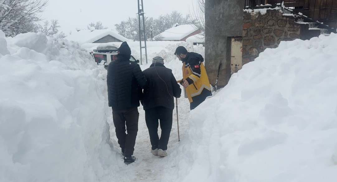 kar kalinliginin 145 santimetreyi astigi ovacikta hayat kurtaran mudahale 2 l4rAPkpC