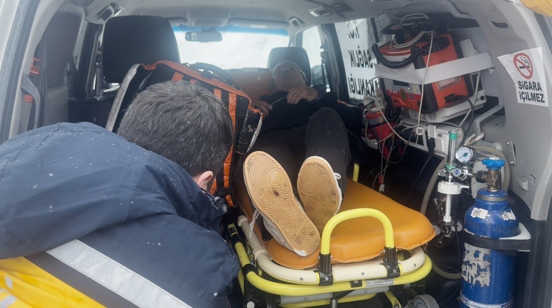 kar kalinliginin 145 santimetreyi astigi ovacikta hayat kurtaran mudahale 4 1BaIBSBe