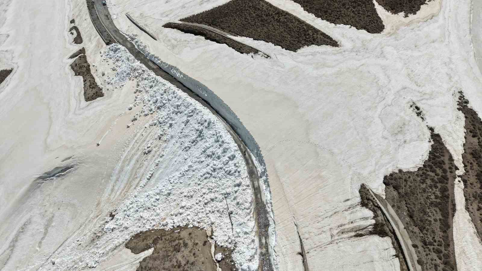 kar kalinliginin 7 metreyi buldugu nemrut yolunda calisma baslatildi 3 PSkkuMFS