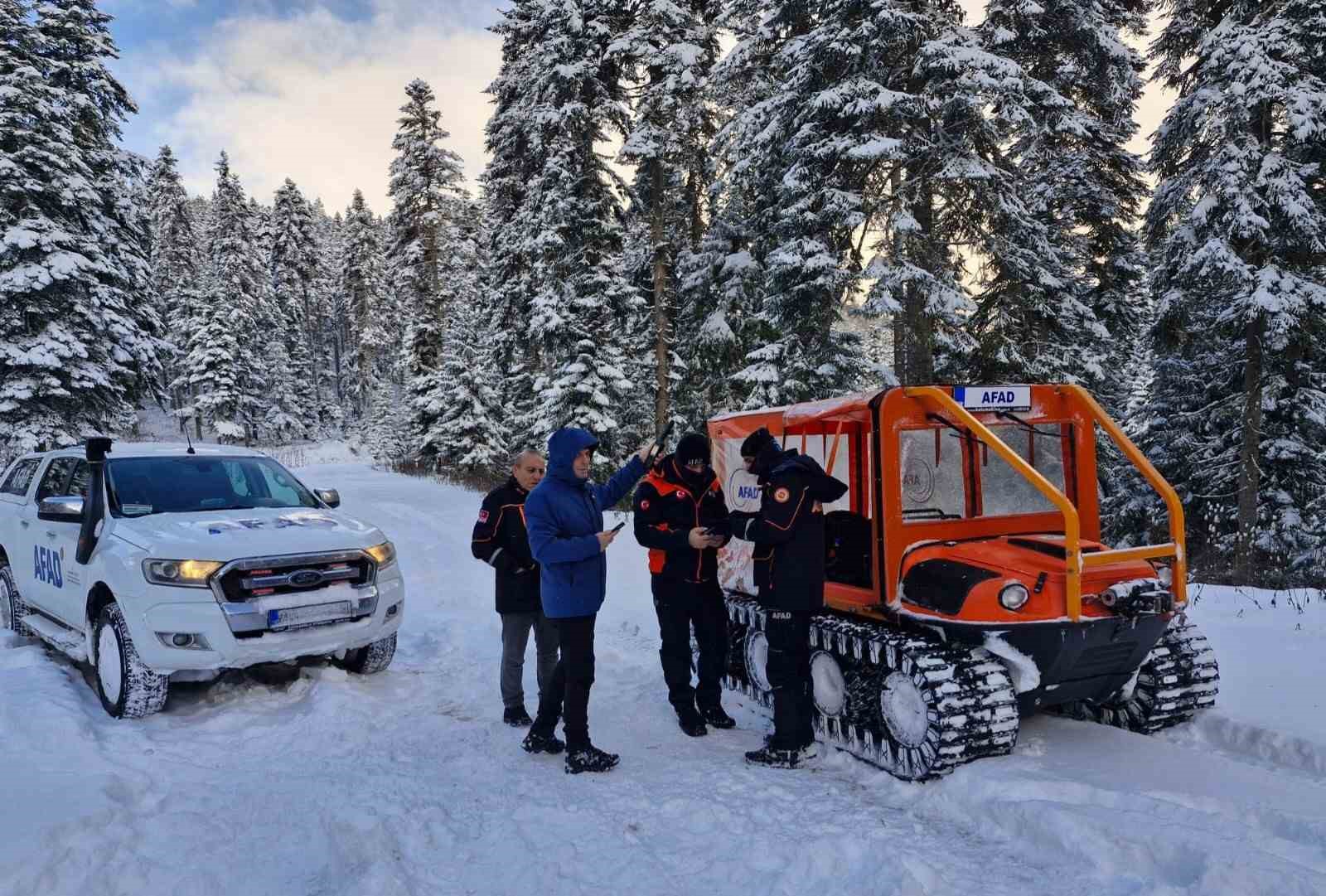 kar keyfini yasamak isteyen 11 kisi karda mahsur kaldi 0 EWrVfHe6