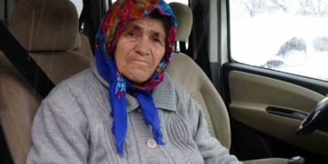 kar-sebebiyle-yolu-kapanan-koydeki-hasta-ekipleri-seferber-etti-lzxKCJvk.jpg