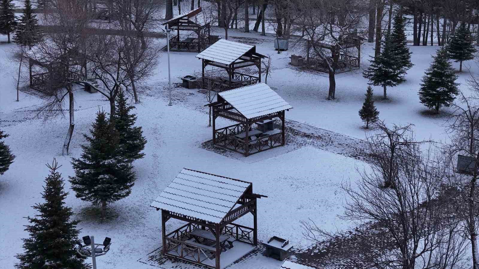 kar sivasi terk edemedi sehir yeniden beyaza burundu 4 nbaFV4FM