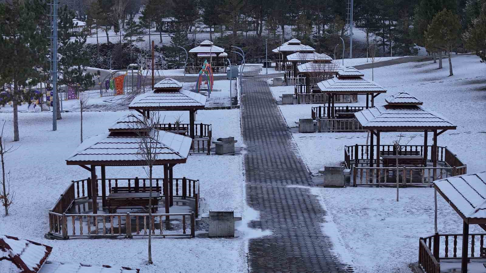 kar sivasi terk edemedi sehir yeniden beyaza burundu 5 IHtmbOij