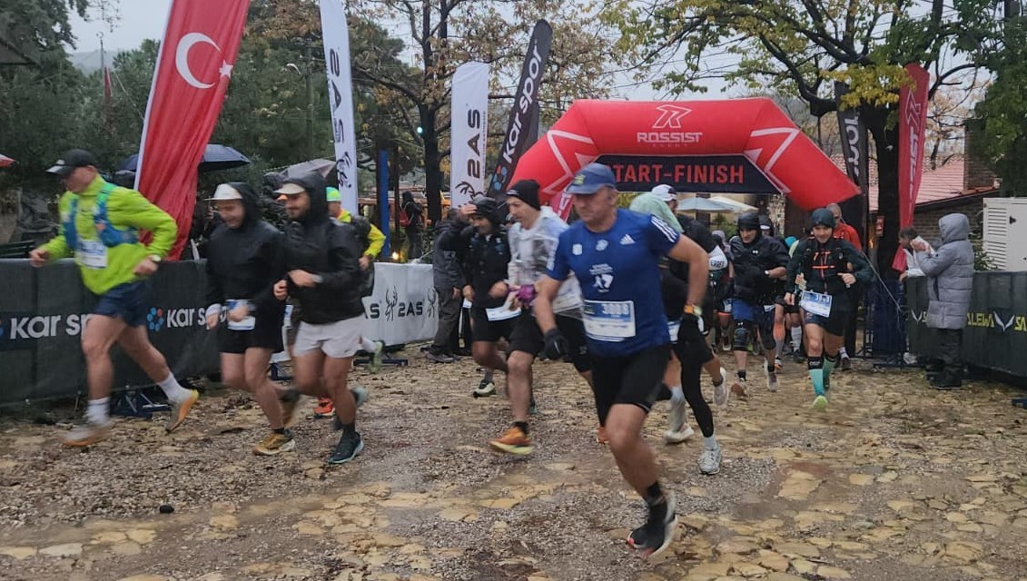 kar spor ida ultra saganak yagisa ragmen sorunsuz sekilde suruyor 0 rYjA4OO9