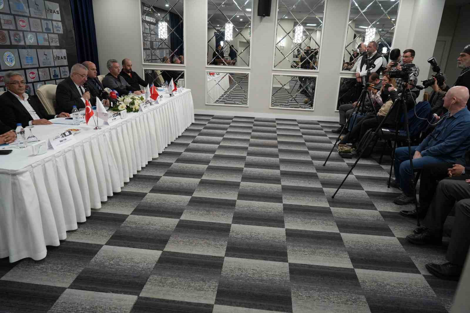 kar spor ida ultranin basin toplantisi yapildi 6 3LzFDfzY
