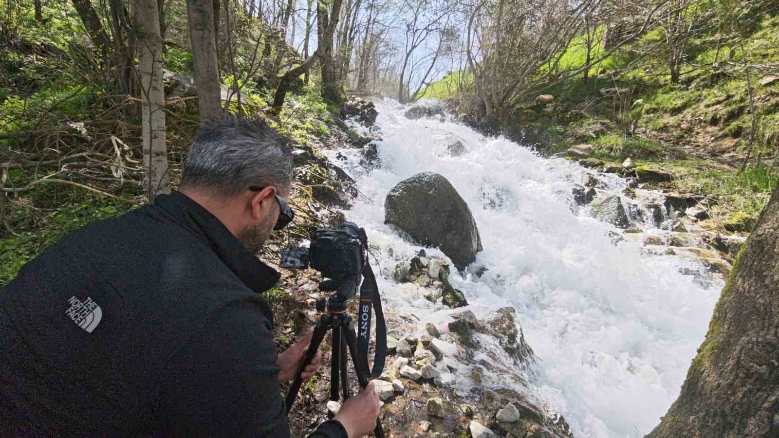 kar sulariyla cosan beyazsu selalesi hayran birakiyor 4 rdLy3v1k