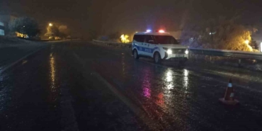 kar-ve-tipi-etkisini-artirdi-kara-yollari-trafige-kapatildi-FYkDGIiw.jpg