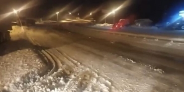 kar-ve-tipi-nedeniyle-kapanan-kayseri-malatya-karayolu-trafige-acildi-2vEEATrw.jpg