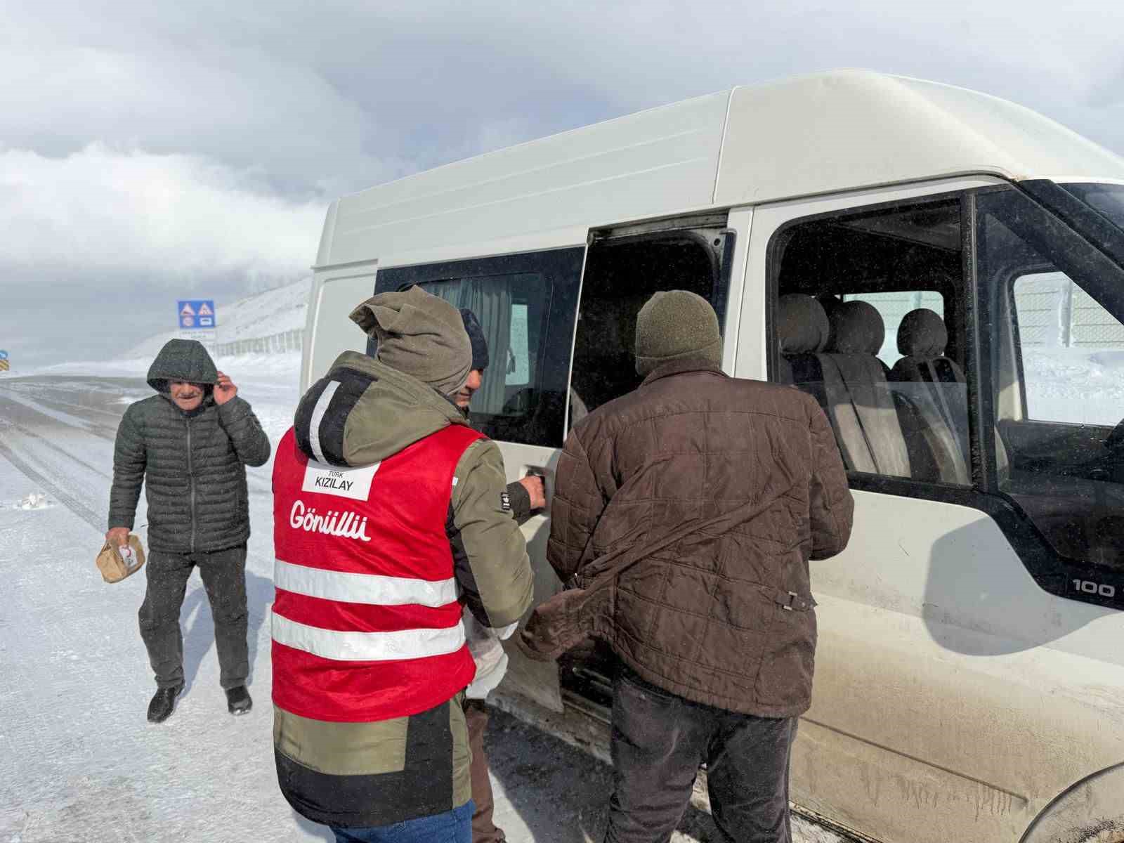 kar ve tipi tendurek gecidini kapatti 1 3gj37JKw