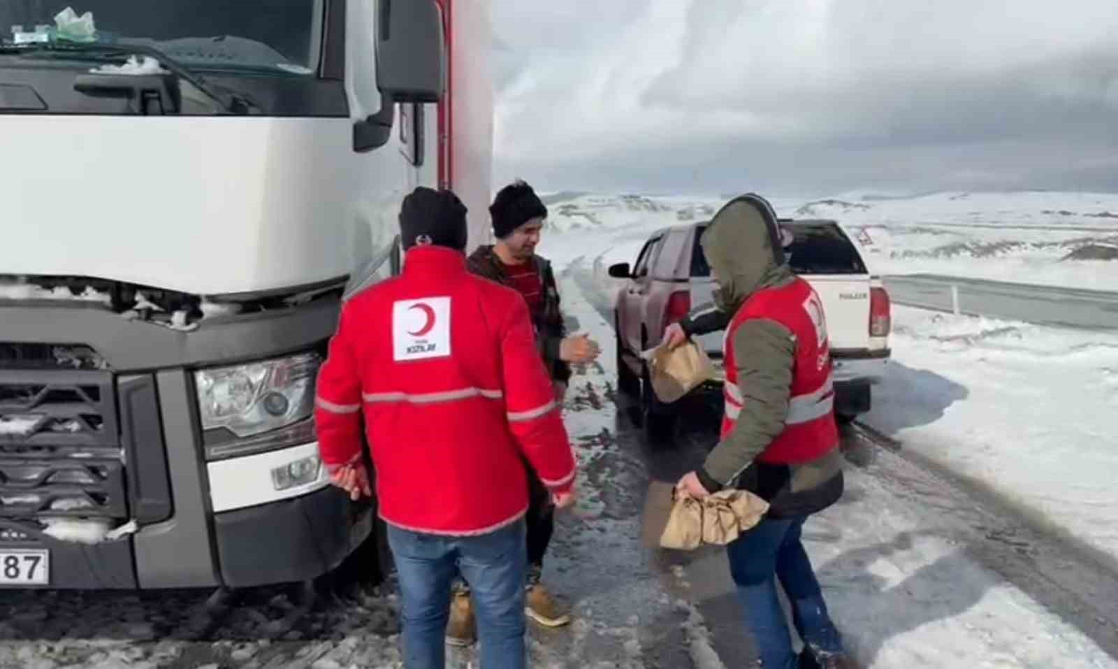 kar ve tipi tendurek gecidini kapatti 6 EMHpNDTU