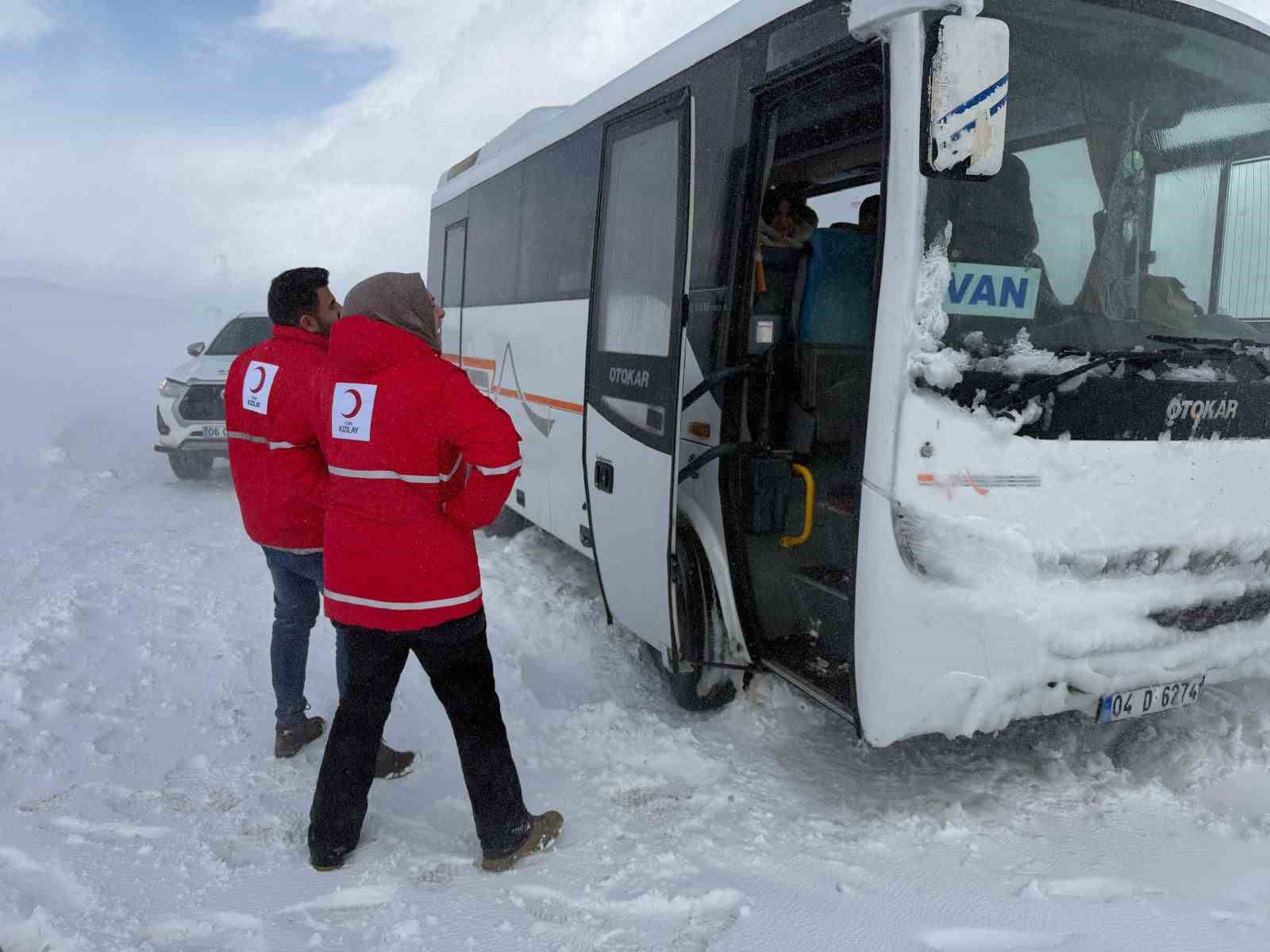 kar ve tipi tendurek gecidini kapatti 7 DIQQVl4c