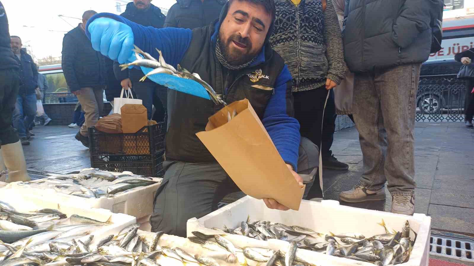kar yagdi balik tezg hlari senlendi 2 vJgh79Ku