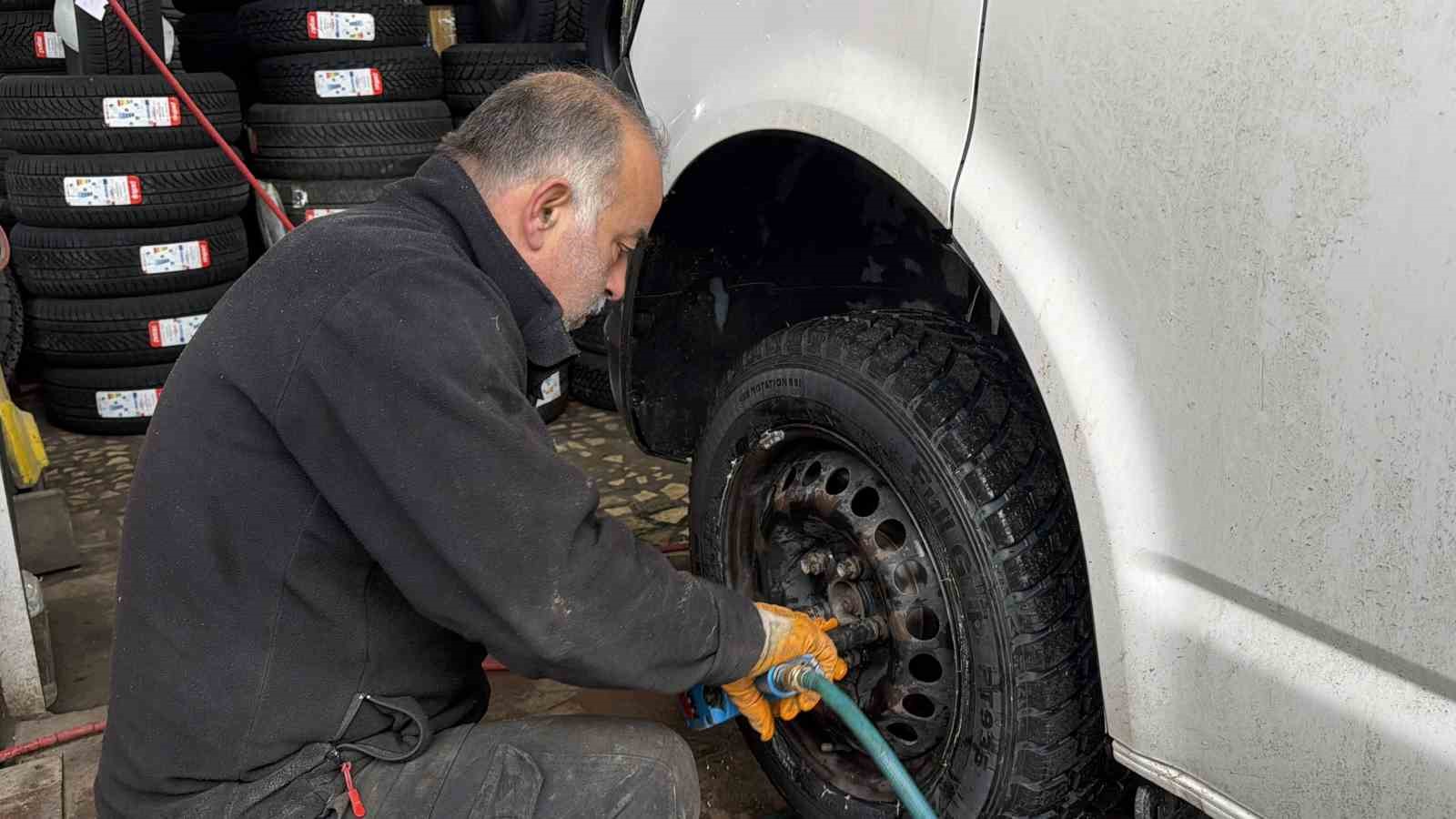 kar yagdi kis lastigi telasi basladi 0 dY51hvhq