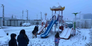 kar-yagisi-hatayi-beyaza-burudu-2-ilcede-okullar-tatil-edildi-rzGX5sKZ.jpg
