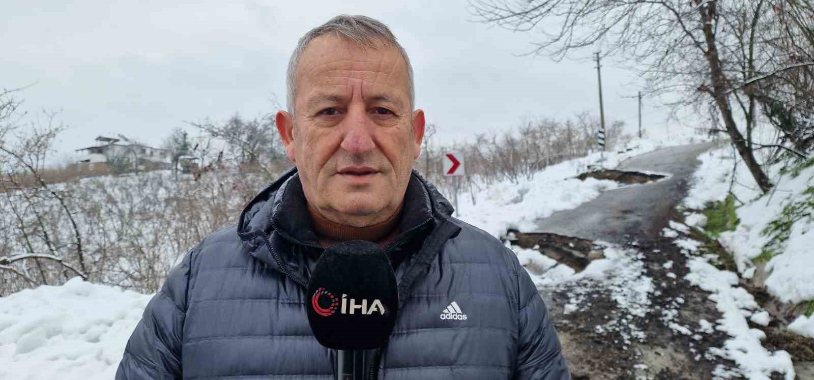 kar yagisi sonrasi mahalle yolu heyelana teslim oldu 5 r8VsaeEe