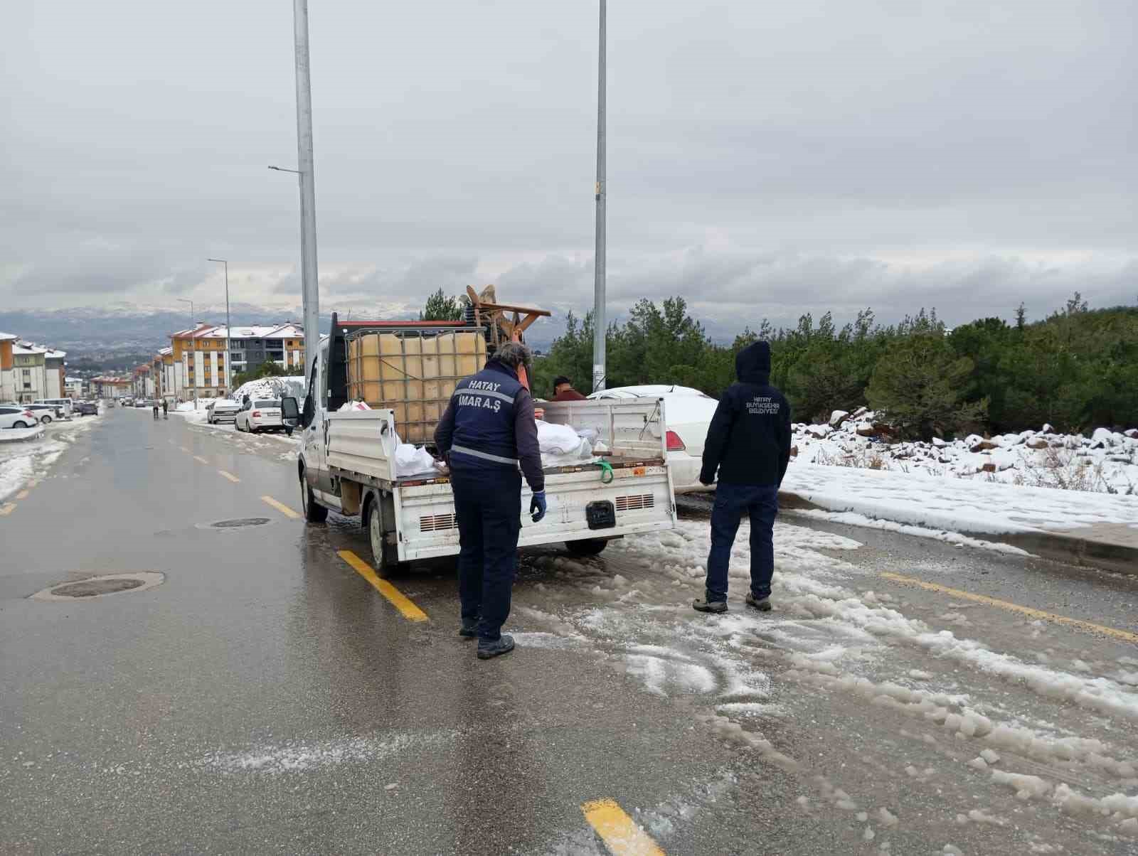 kar yagisi suruculere zor anlar yasatirken cocuklari mutlu etti 5 N8i3w9eX