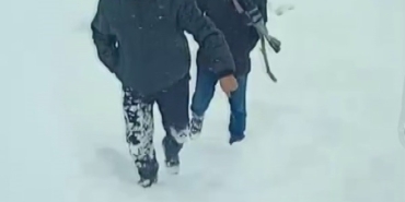 kar-yagisi-yollari-kapatti-kirsalda-yasayanlar-temel-ihtiyaclarini-karsilamak-icin-kilometrelerce-yol-yurudu-vXM3s1w5.jpg