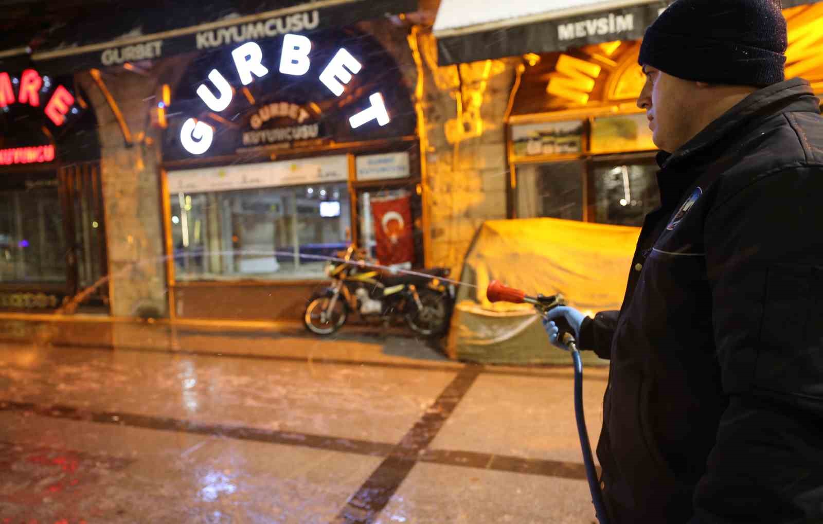 Kar yağışına karşı Tokat Belediyesi’nden etkin mücadele 4 kar yagisina karsi tokat belediyesinden etkin mucadele 0 ffJzMZUk