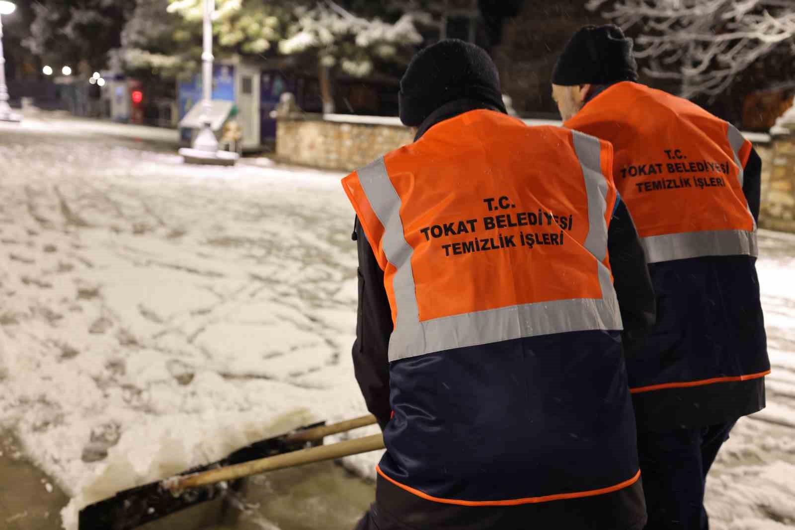Kar yağışına karşı Tokat Belediyesi’nden etkin mücadele 6 kar yagisina karsi tokat belediyesinden etkin mucadele 2 6WUN8q6S
