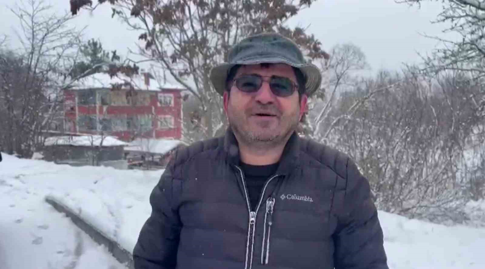 kar yagisini aracin arkasina baglanan kizaklarla kutladilar 1 g6jGjRTr
